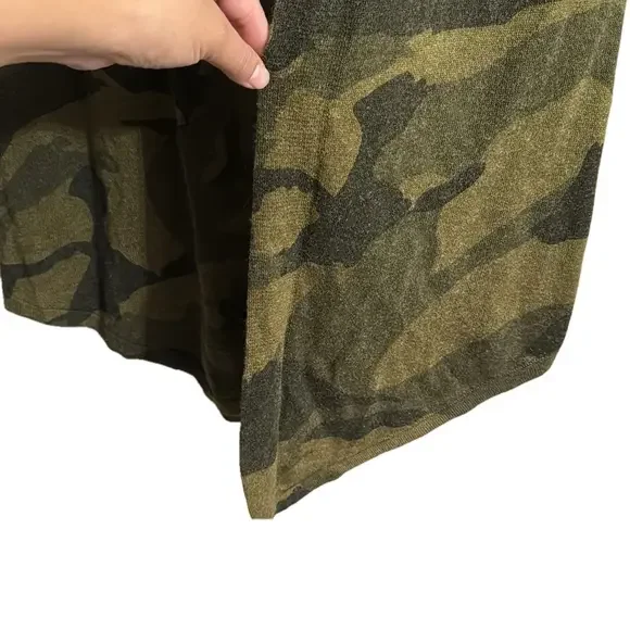 VICI don’t blend in Camo Cardigan - Picture 5 of 8